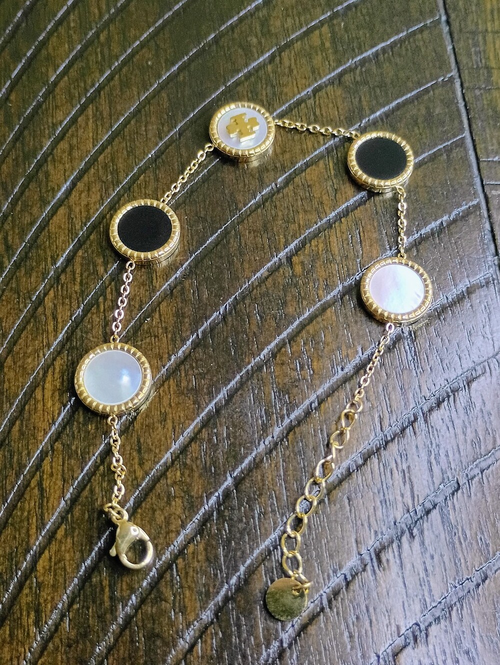New Gold-Tone Bracelet with Black and White Discs - Picture 3 of 3